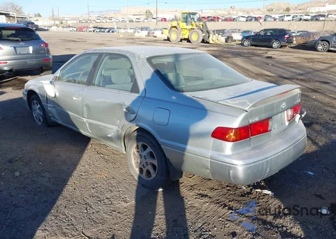2000 Toyota Camry Le V6/Xle V6 z USA, uszkodzony, nr VIN JT2BF28K4Y0237863